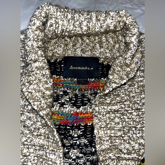 Women’s colorful and stylish button up cardigan with unique wooden buttons. - Picture 2 of 2